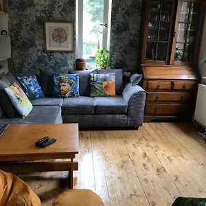 Garden Retreat Apartment