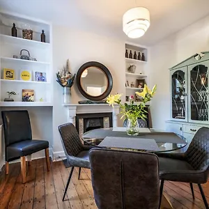  Holiday home Pass The Keys Wonderful 3br Townhouse Top Location Cafes United Kingdom